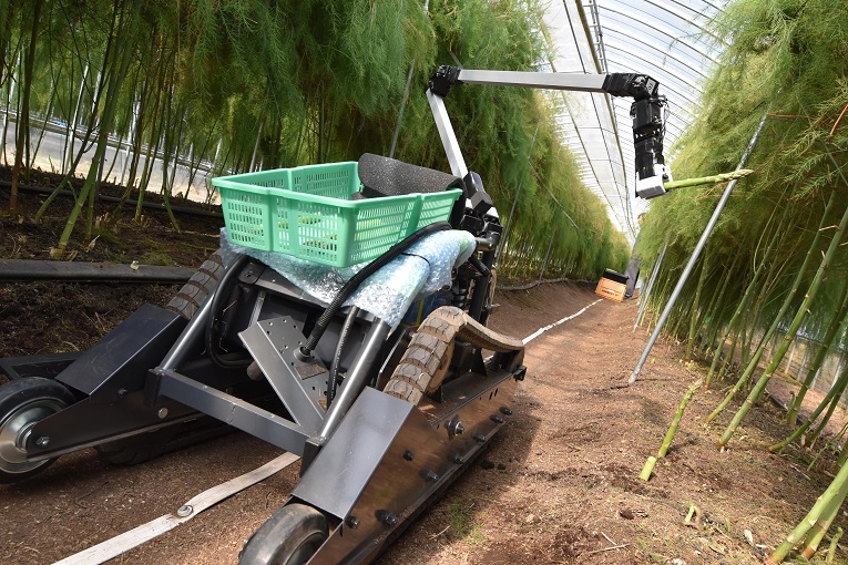 野菜収穫ロボット